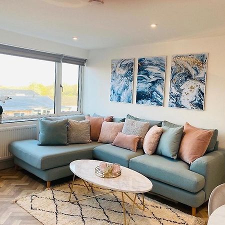 Lees Lookout Holt ,2 Bedroom Luxury Apartment With Private Parking Экстерьер фото
