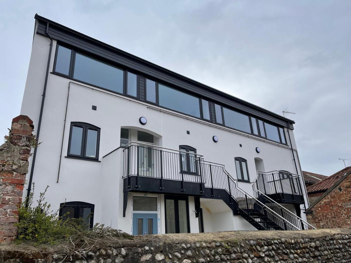 Lees Lookout Holt ,2 Bedroom Luxury Apartment With Private Parking Экстерьер фото