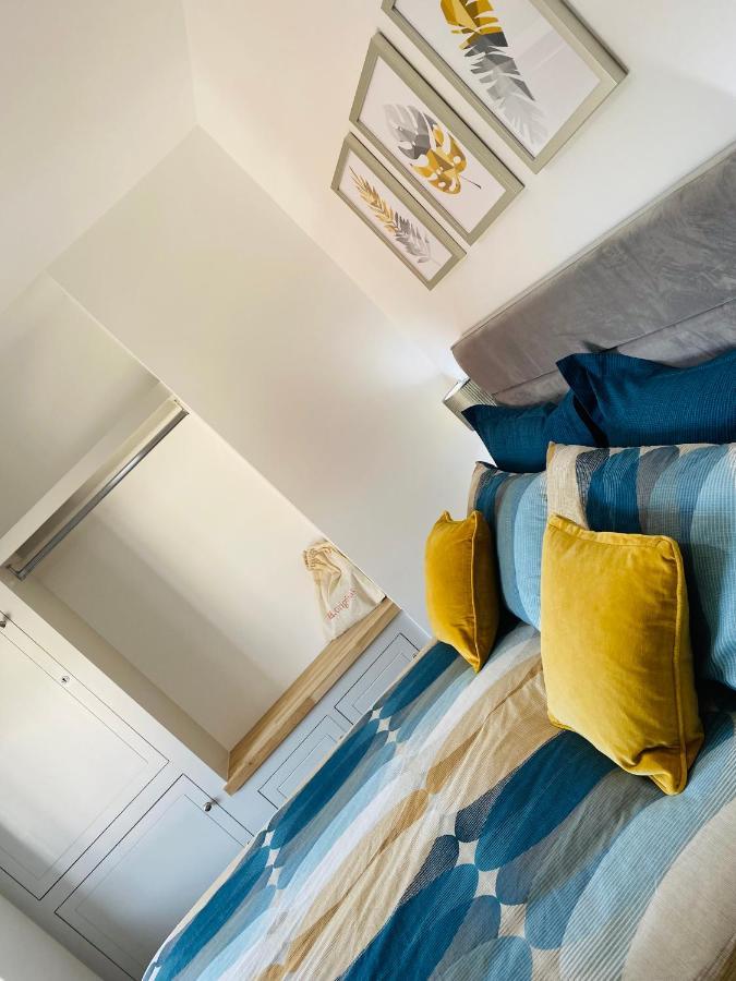 Lees Lookout Holt ,2 Bedroom Luxury Apartment With Private Parking Экстерьер фото