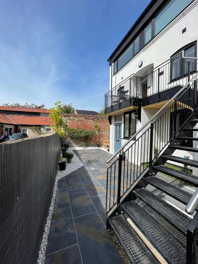 Lees Lookout Holt ,2 Bedroom Luxury Apartment With Private Parking Экстерьер фото