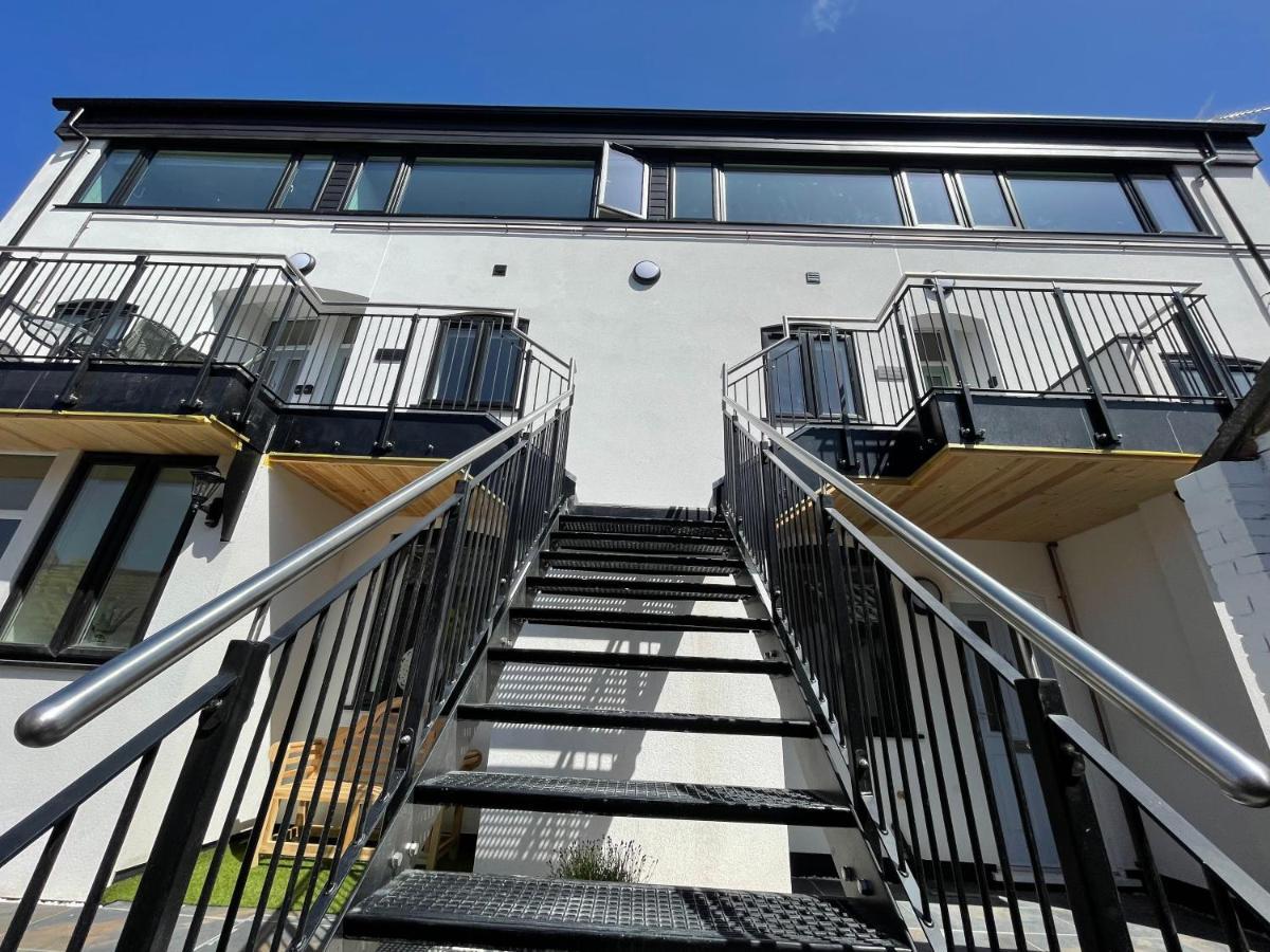 Lees Lookout Holt ,2 Bedroom Luxury Apartment With Private Parking Экстерьер фото