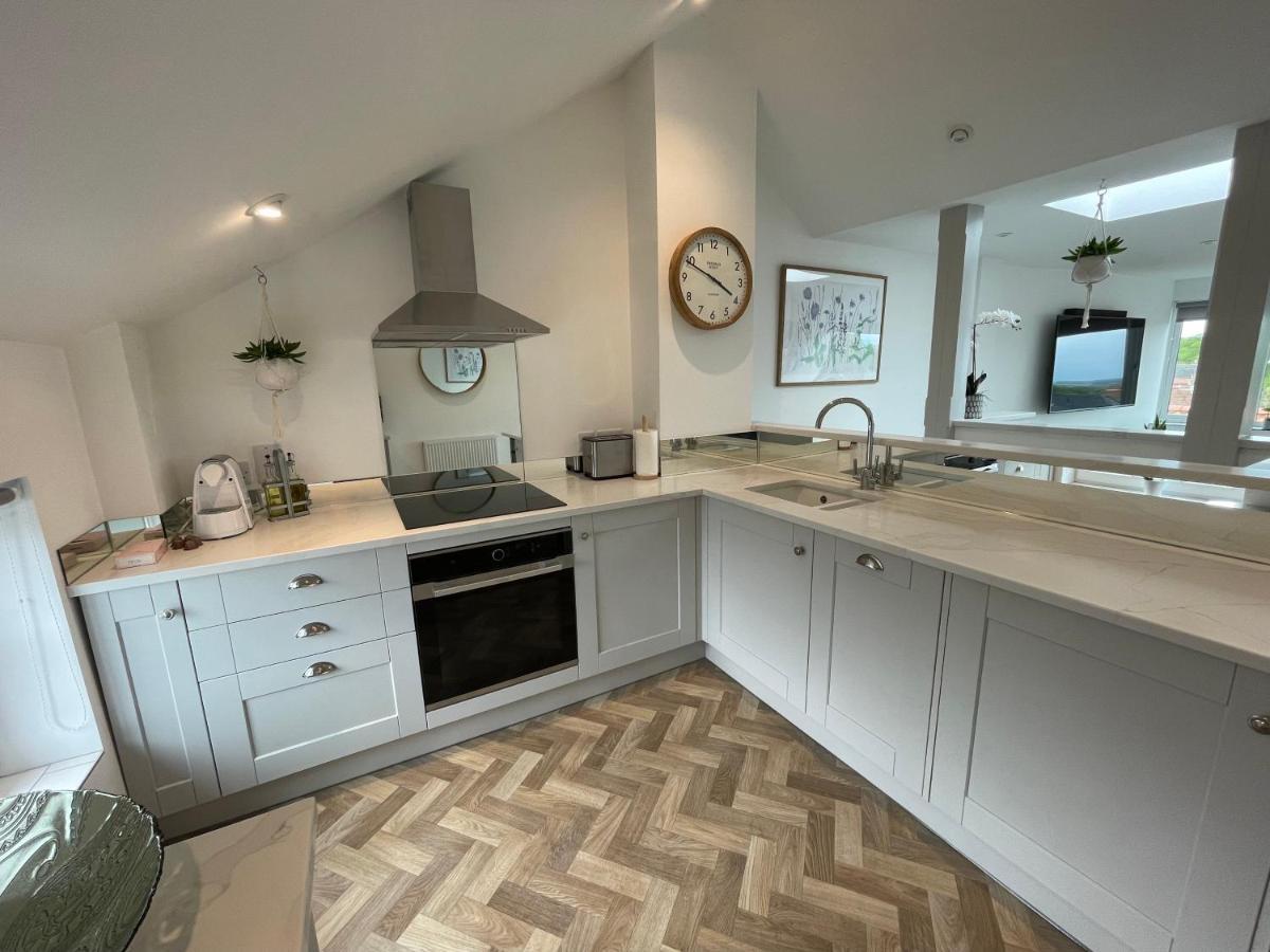Lees Lookout Holt ,2 Bedroom Luxury Apartment With Private Parking Экстерьер фото